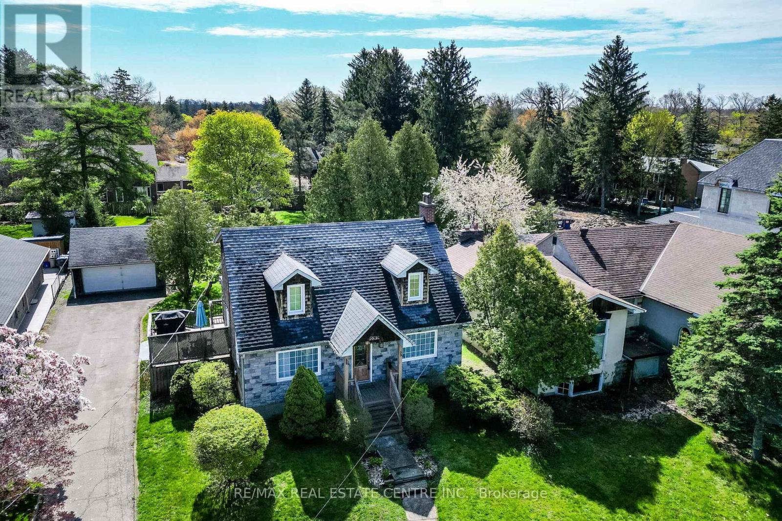 2212 MISSISSAUGA ROAD - 7
