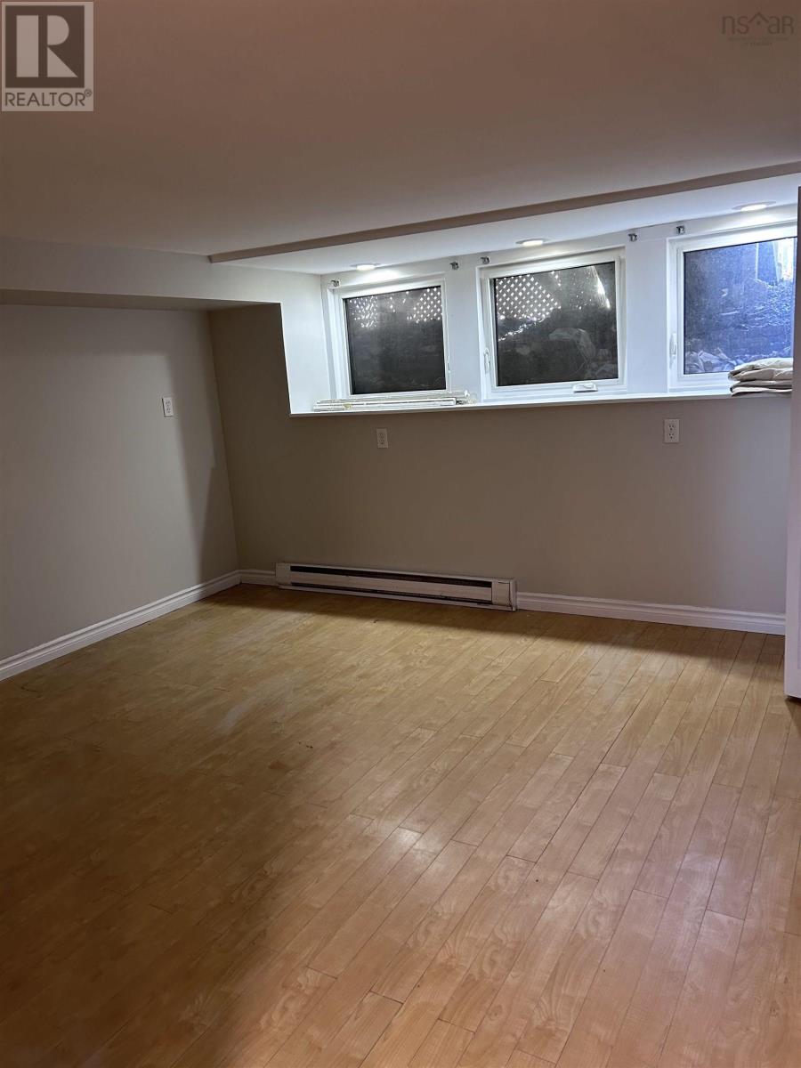 2542 Gottingen Street - 35