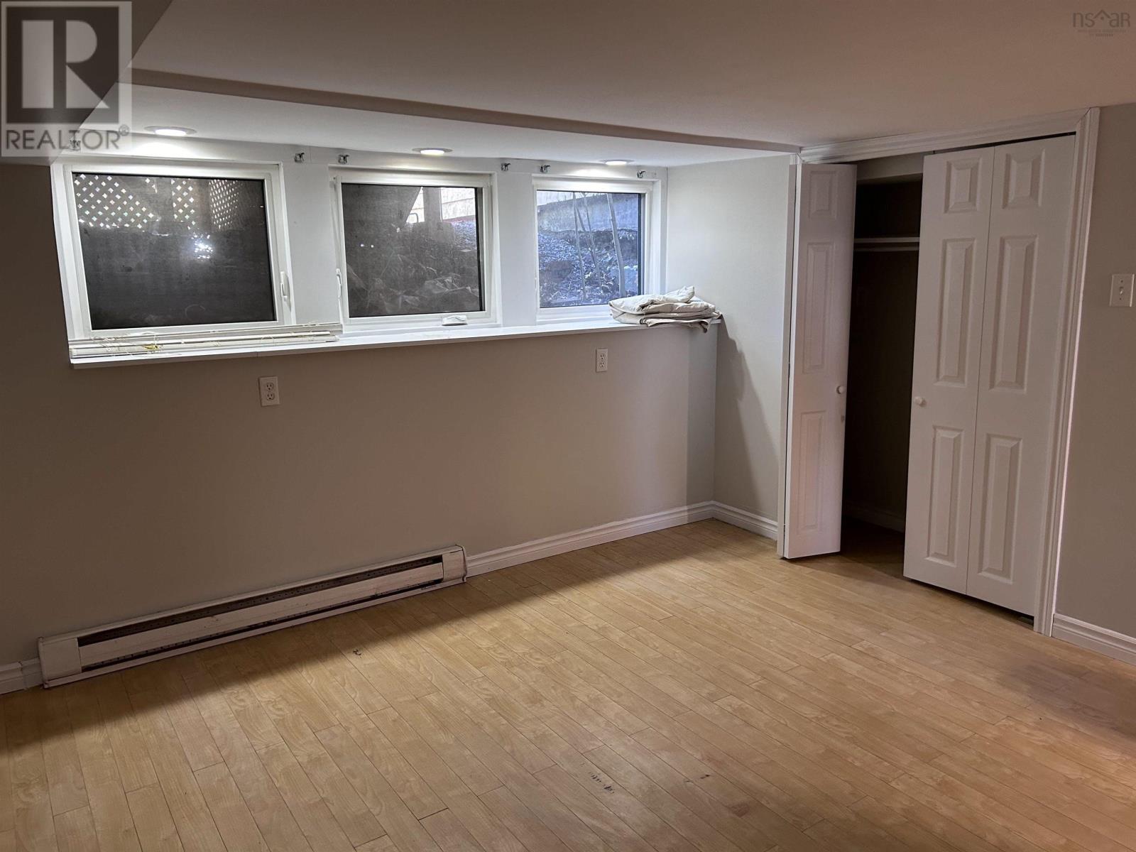 2542 Gottingen Street - 34