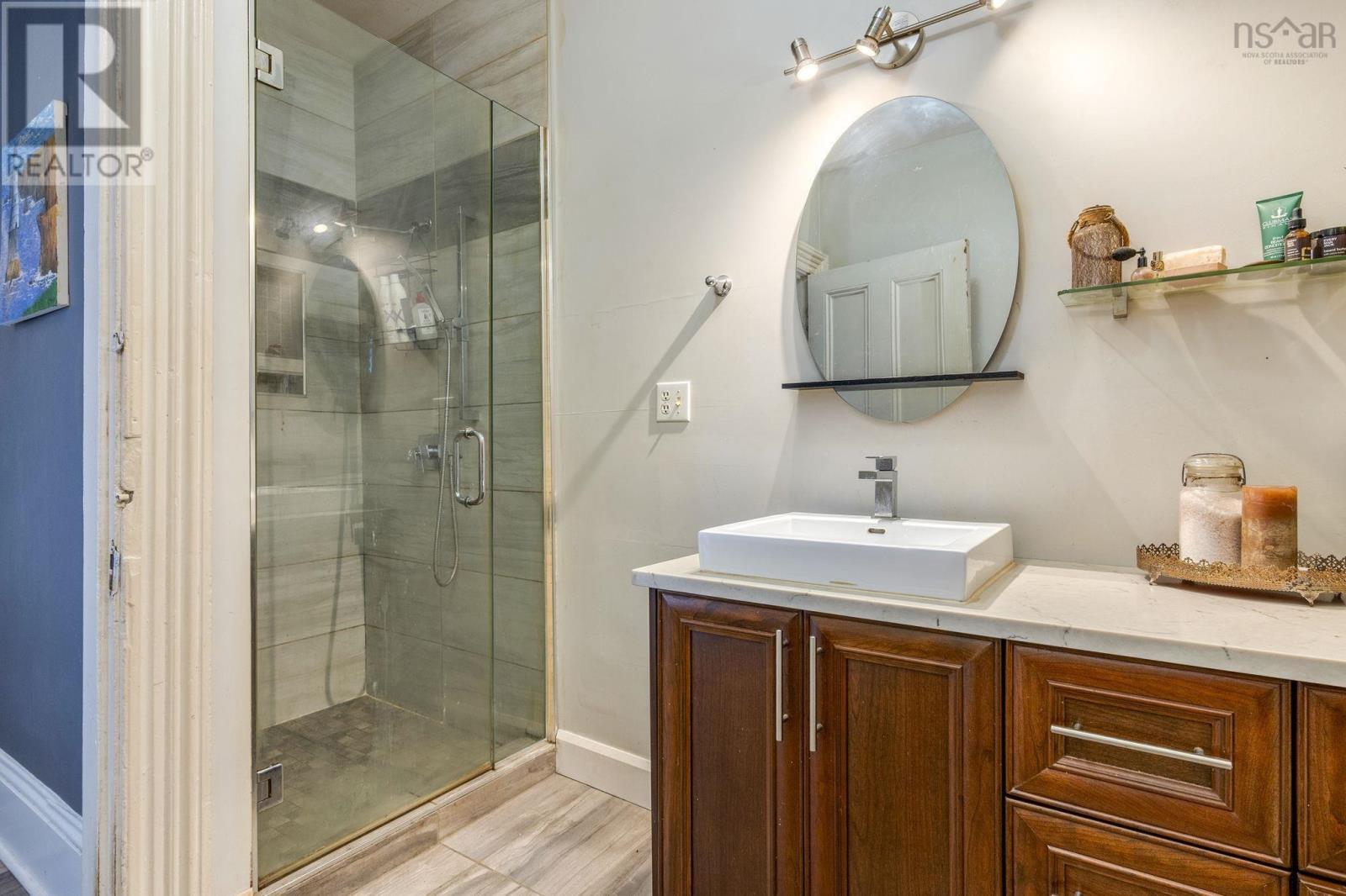 2542 Gottingen Street - 30