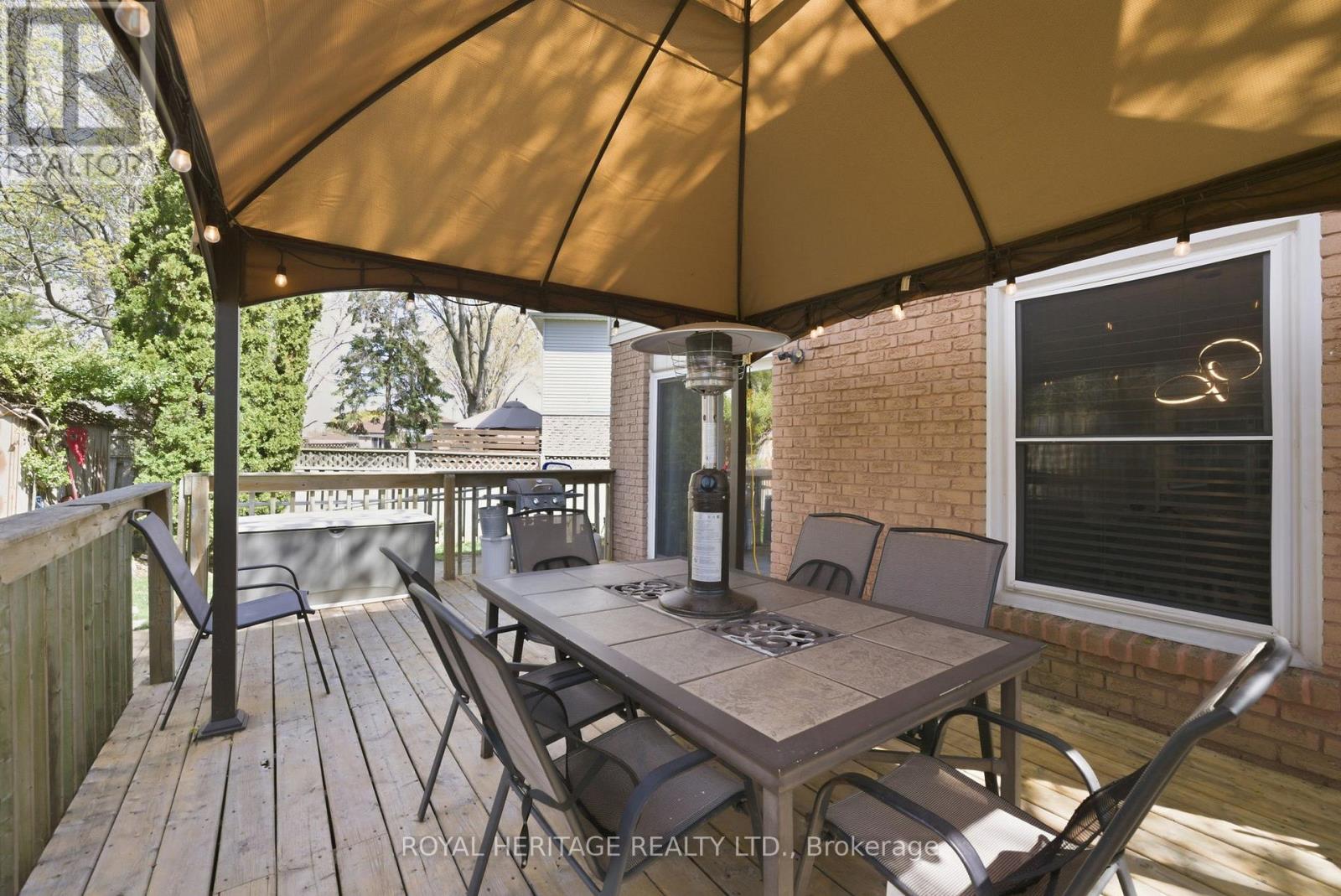 24 SUMMERLEA COURT - 27
