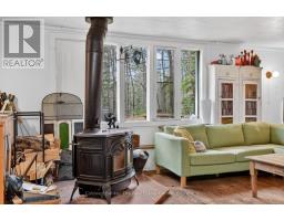 1657 Houseys Rapids Road, Gravenhurst, ON P1P1R3 Photo 7