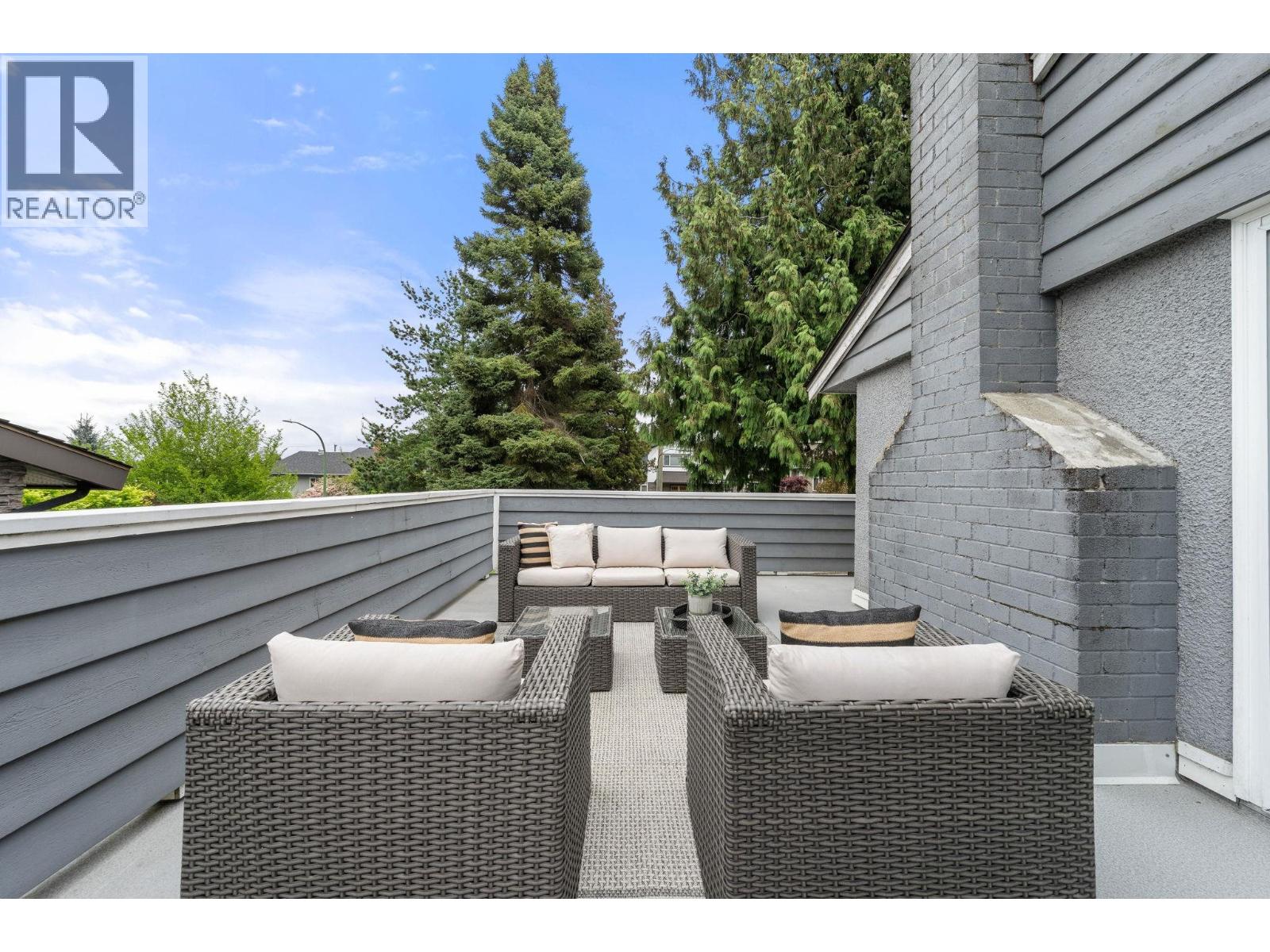 6235 ASHWORTH AVENUE — photo 3