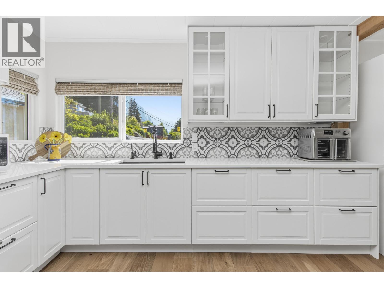 38139 CLARKE DRIVE, Squamish