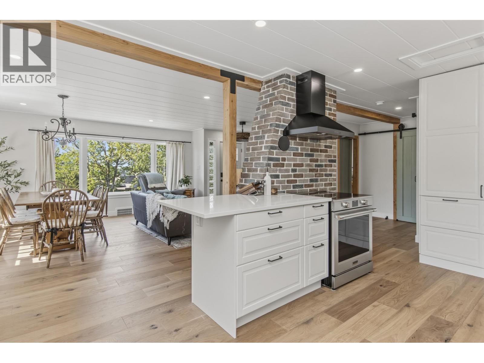 38139 CLARKE DRIVE, Squamish