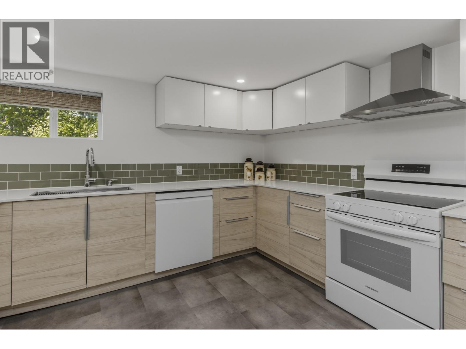 38139 CLARKE DRIVE, Squamish