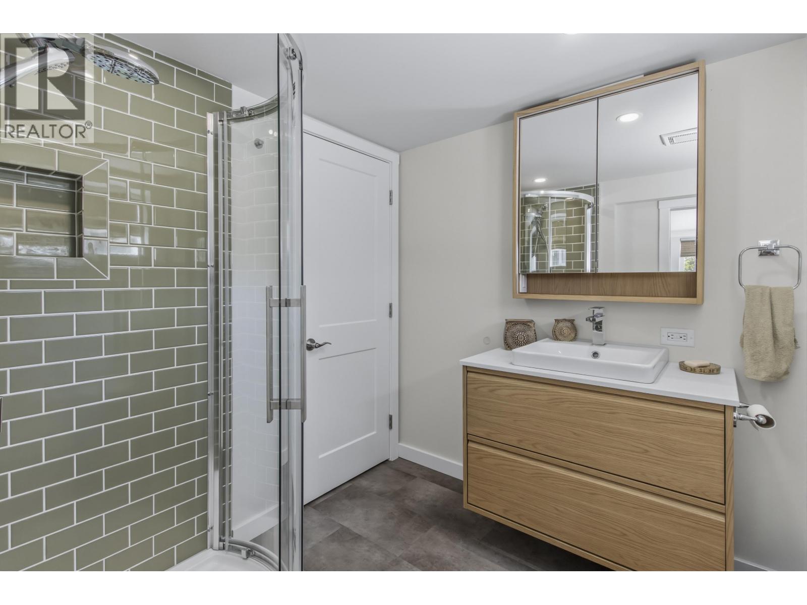 38139 CLARKE DRIVE, Squamish