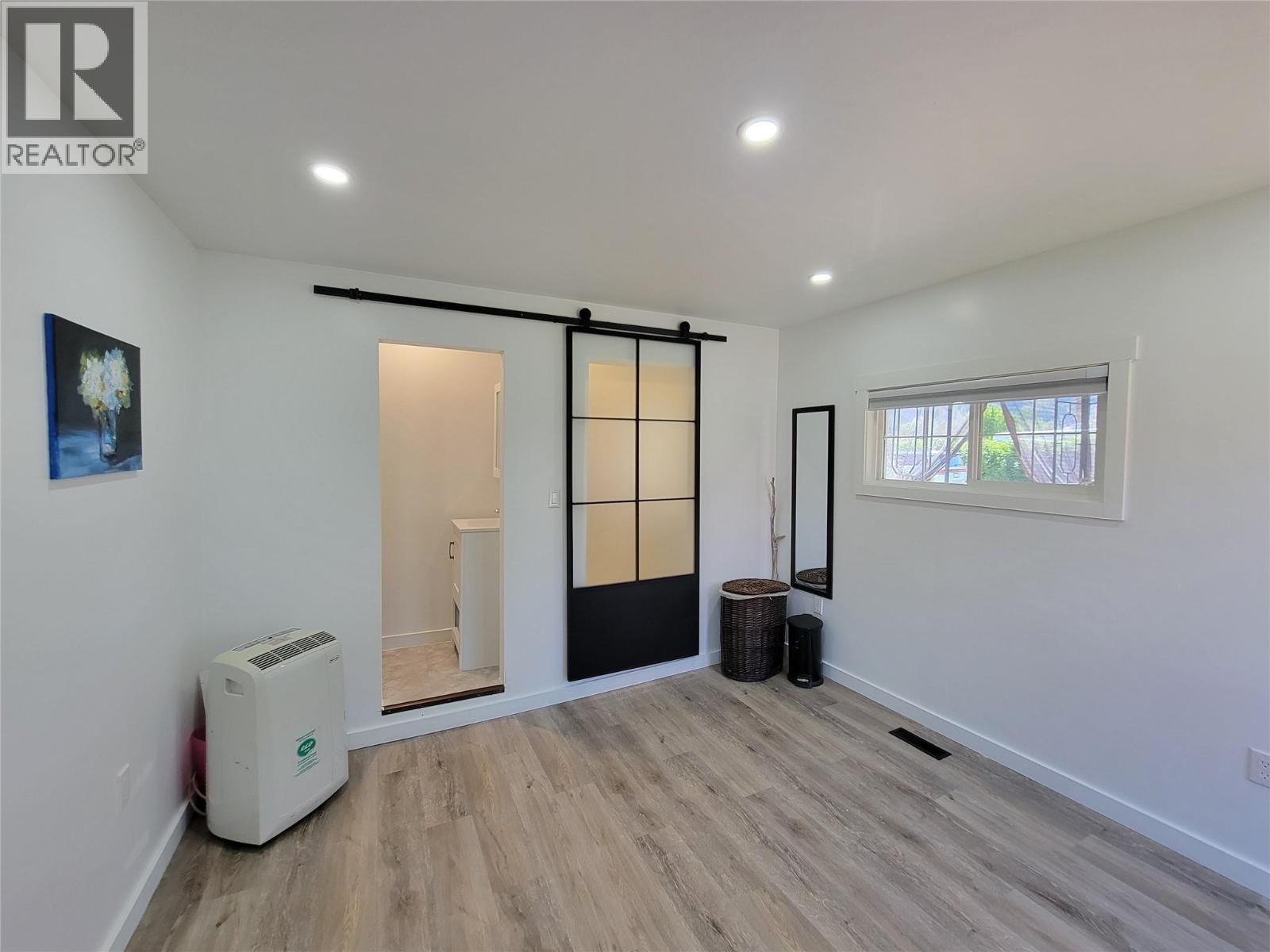 218 10th Avenue - 22