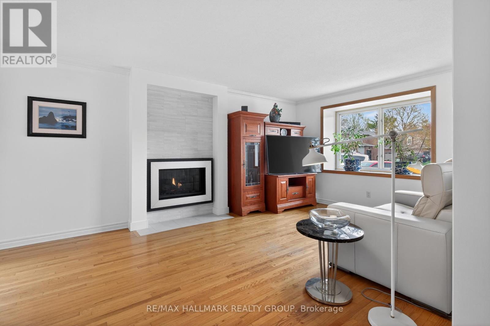 Beautiful gas fireplace in living room