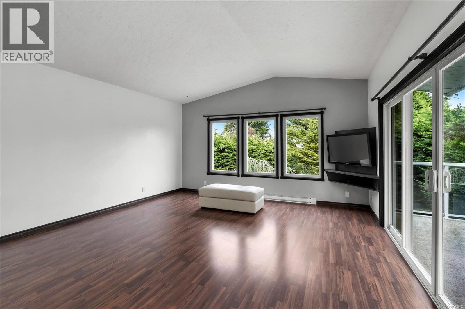 711 Bexhill Rd - 13