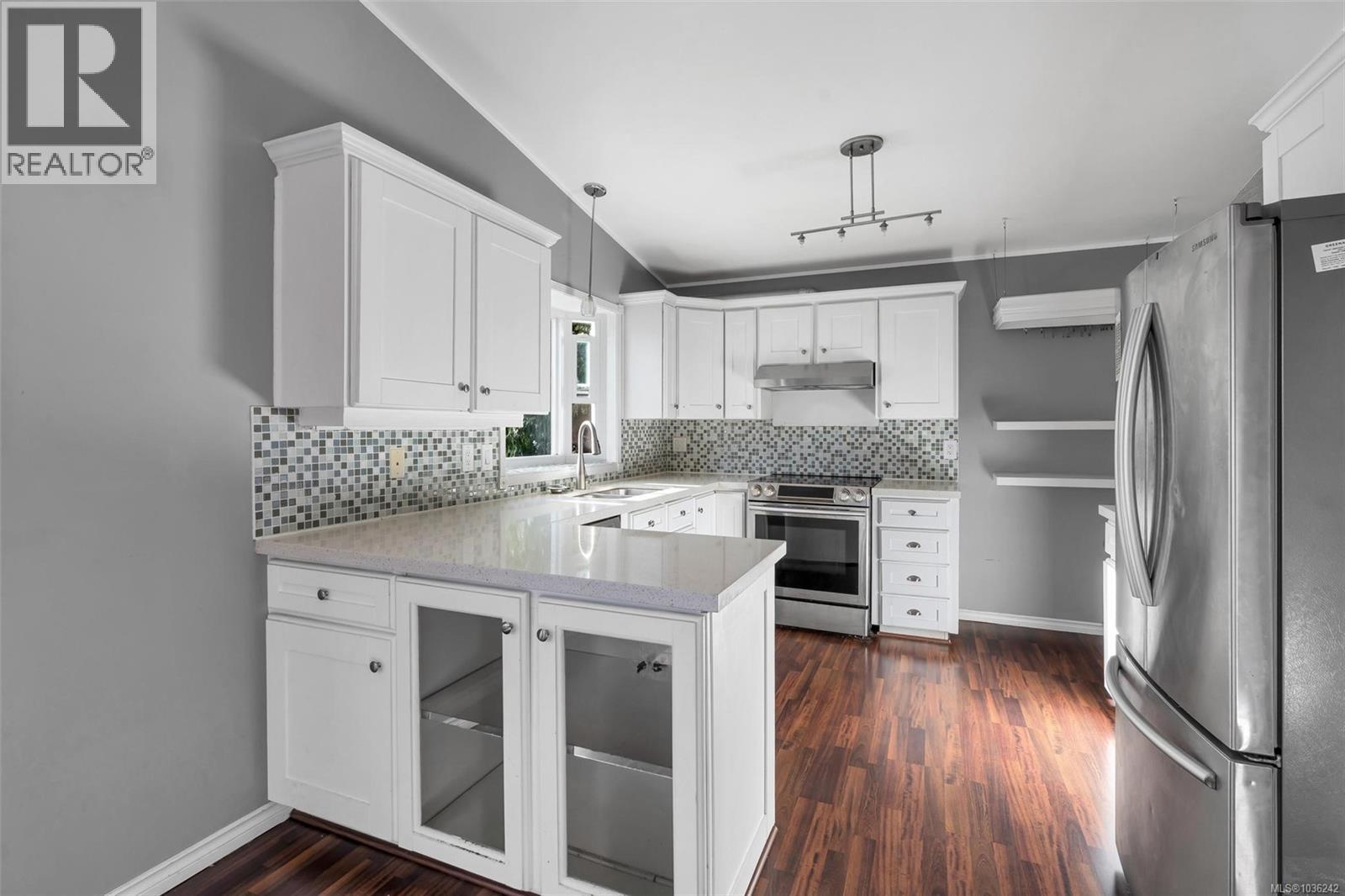 711 Bexhill Rd - 19