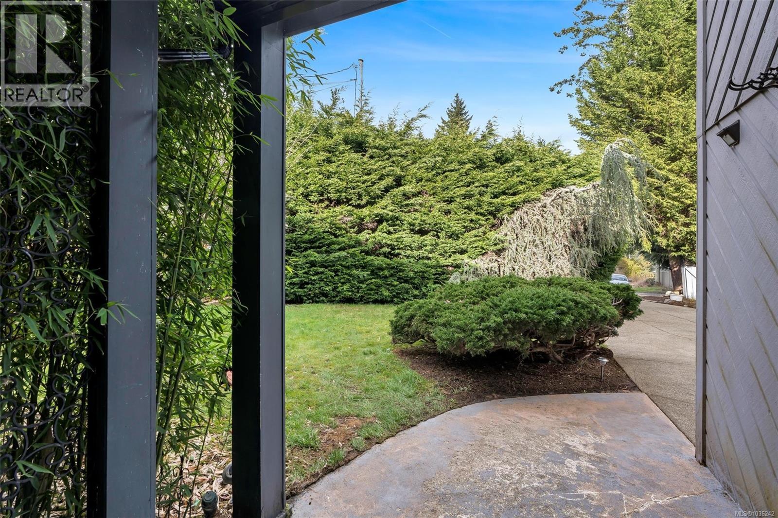 711 Bexhill Rd - 5