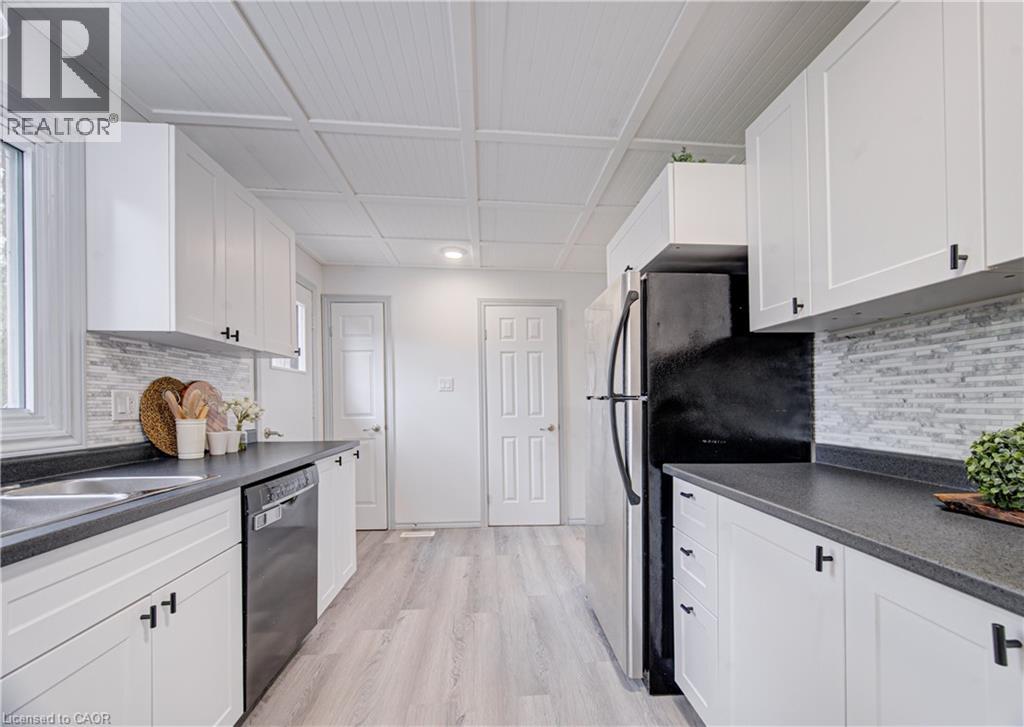 100 BLUEVALE Street N Unit# 22, Waterloo, Ontario, N2J4M9 — Photo 18