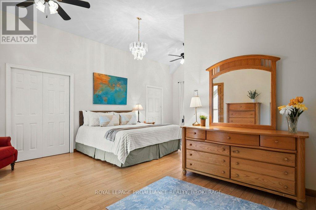 243 LEONE'S COVE LANE - 32