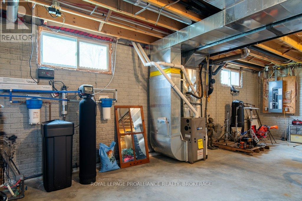 243 LEONE'S COVE LANE - 38
