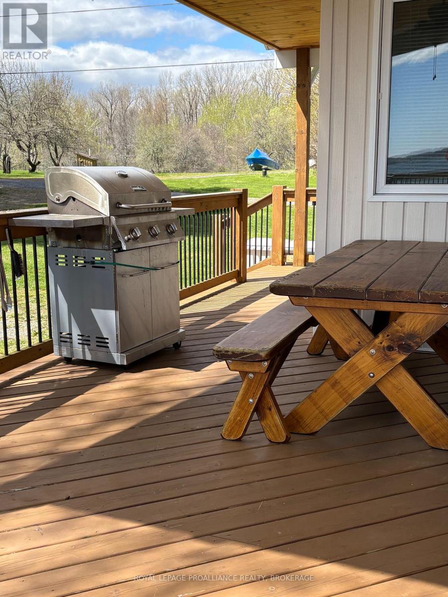 243 LEONE'S COVE LANE - 44