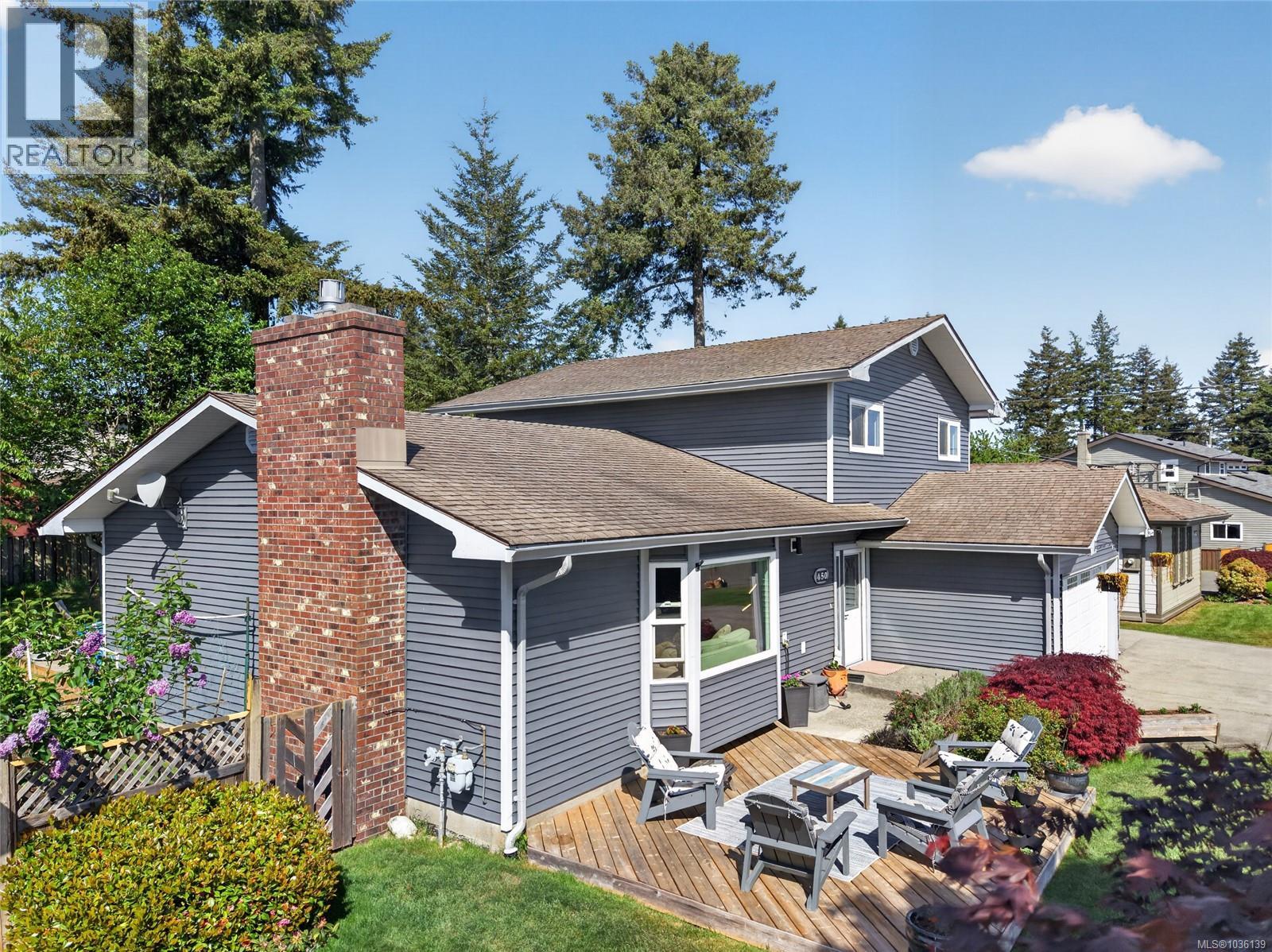450 McLean St S - 23