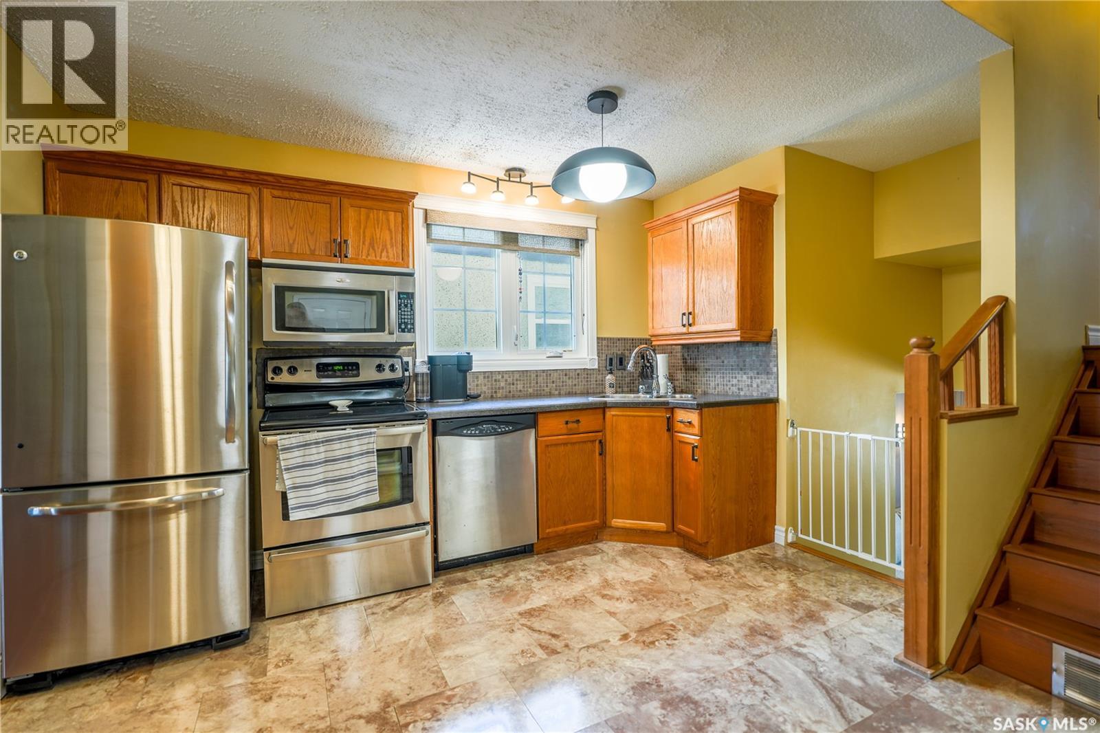 334 Robinson STREET - 8