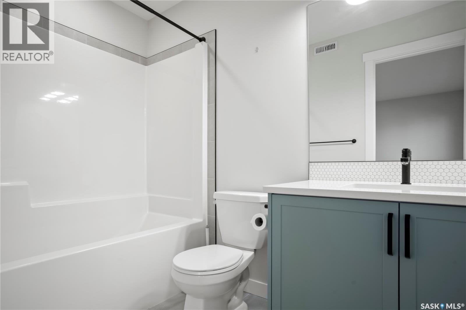 4744 Buckingham DRIVE - 24