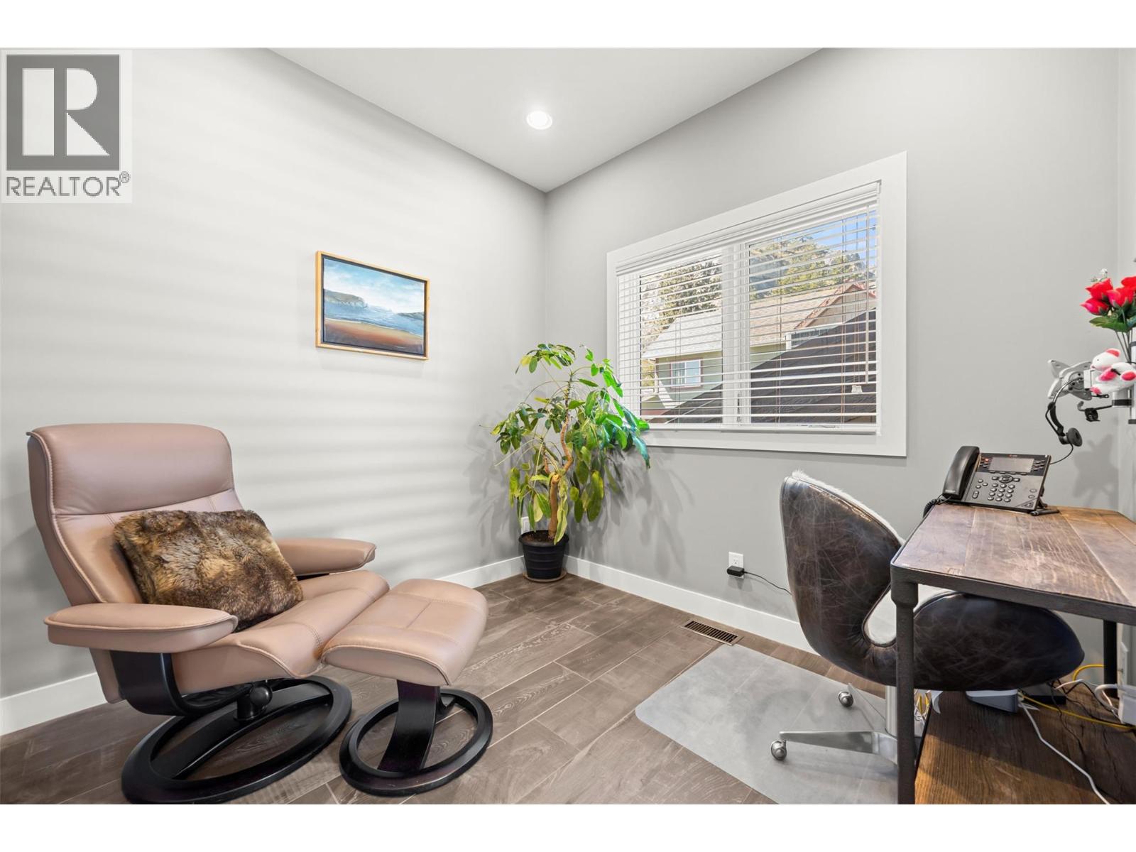 12206 Lakeshore Drive S, Summerland