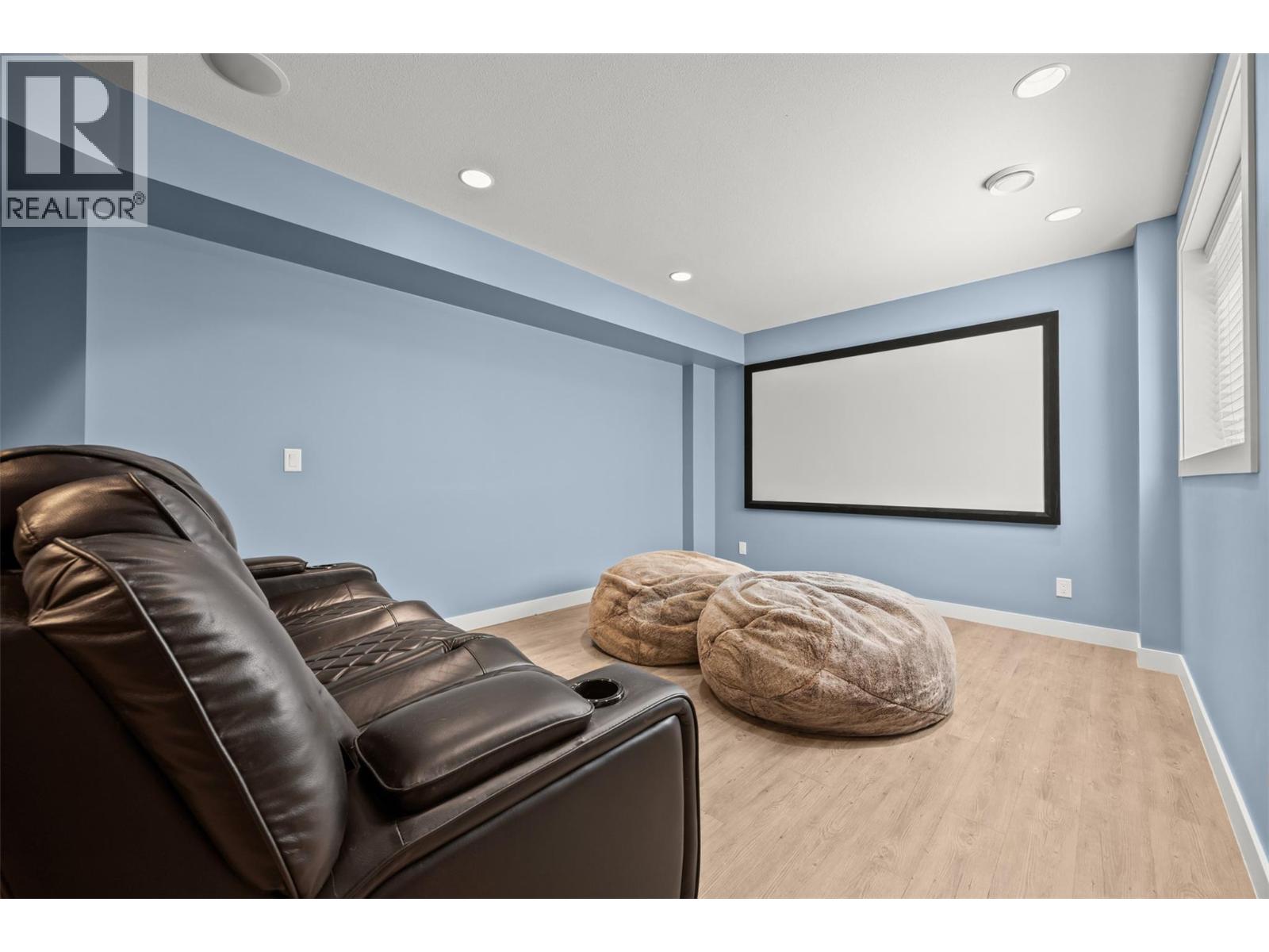 12206 Lakeshore Drive S, Summerland
