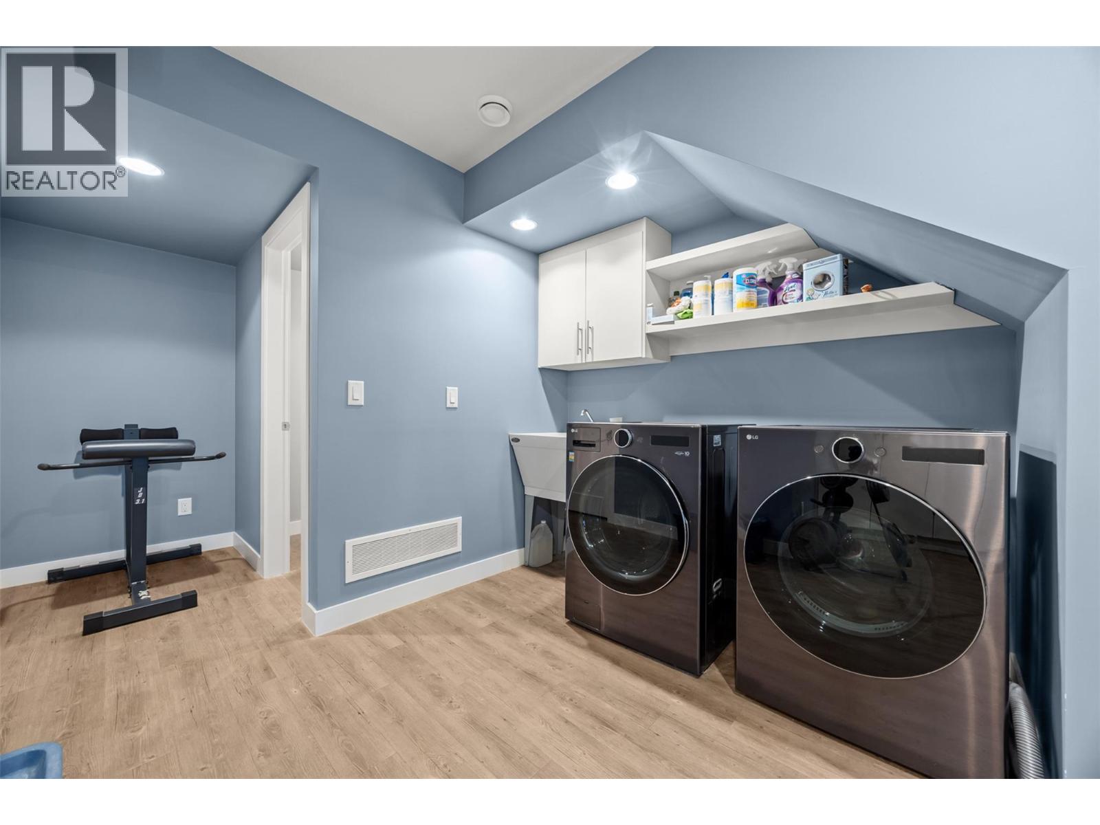 12206 Lakeshore Drive S - 46
