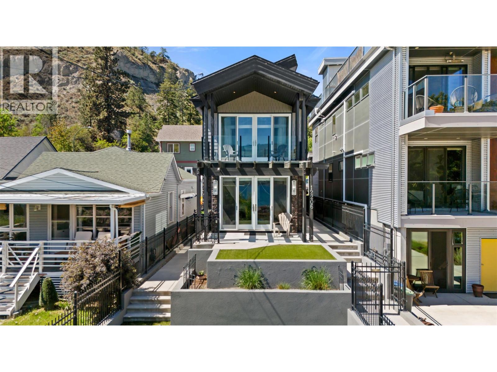 12206 Lakeshore Drive S, Summerland