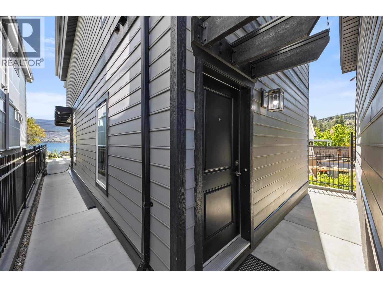 12206 Lakeshore Drive S - 50