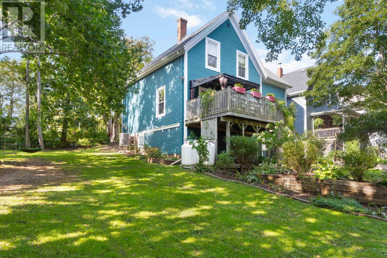 Property 21 of 44 of 383 Hawthorne Street