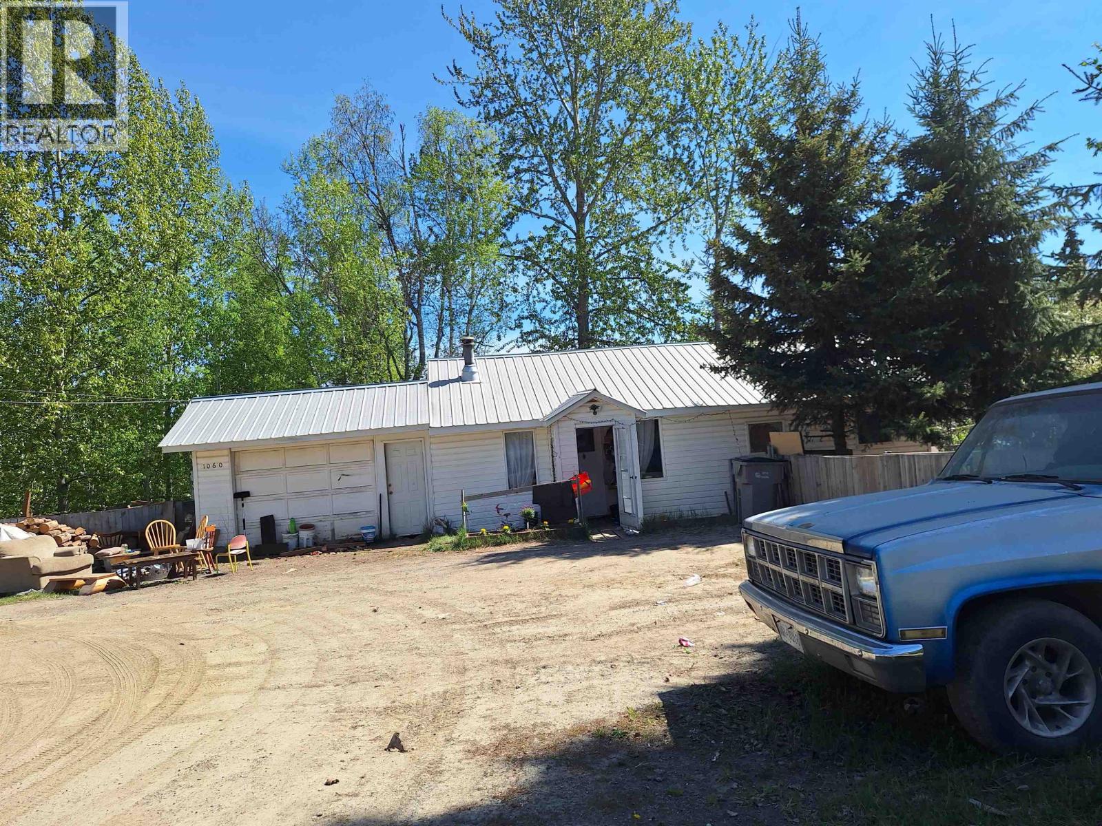 #2 1060 WEST FRASER ROAD - Image 2