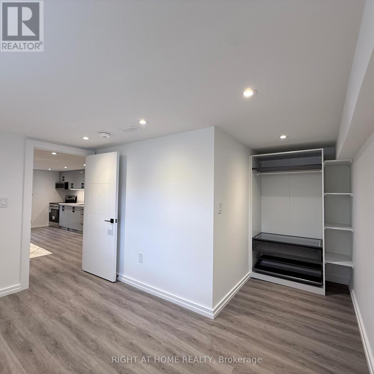 136 SANTA BARBARA ROAD - 31