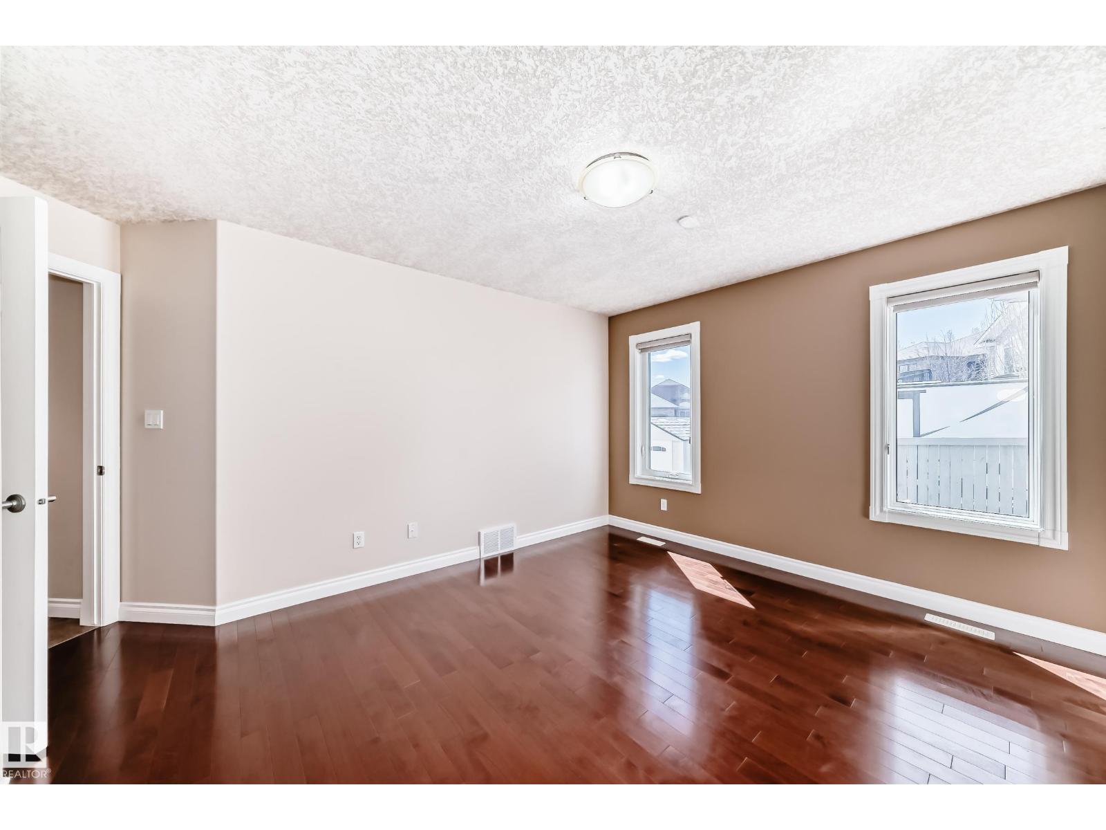 1221 CUNNINGHAM DR SW, Edmonton