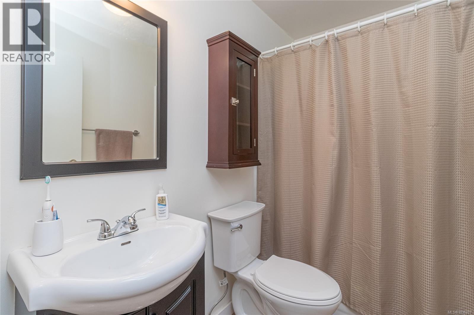 #8 3208 Gibbins Rd - 15