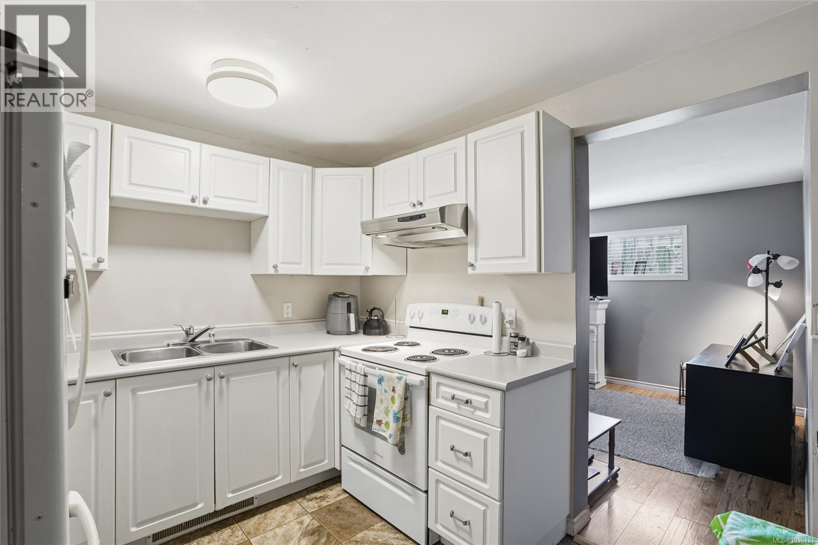 3805 Morgan Cres N - 23