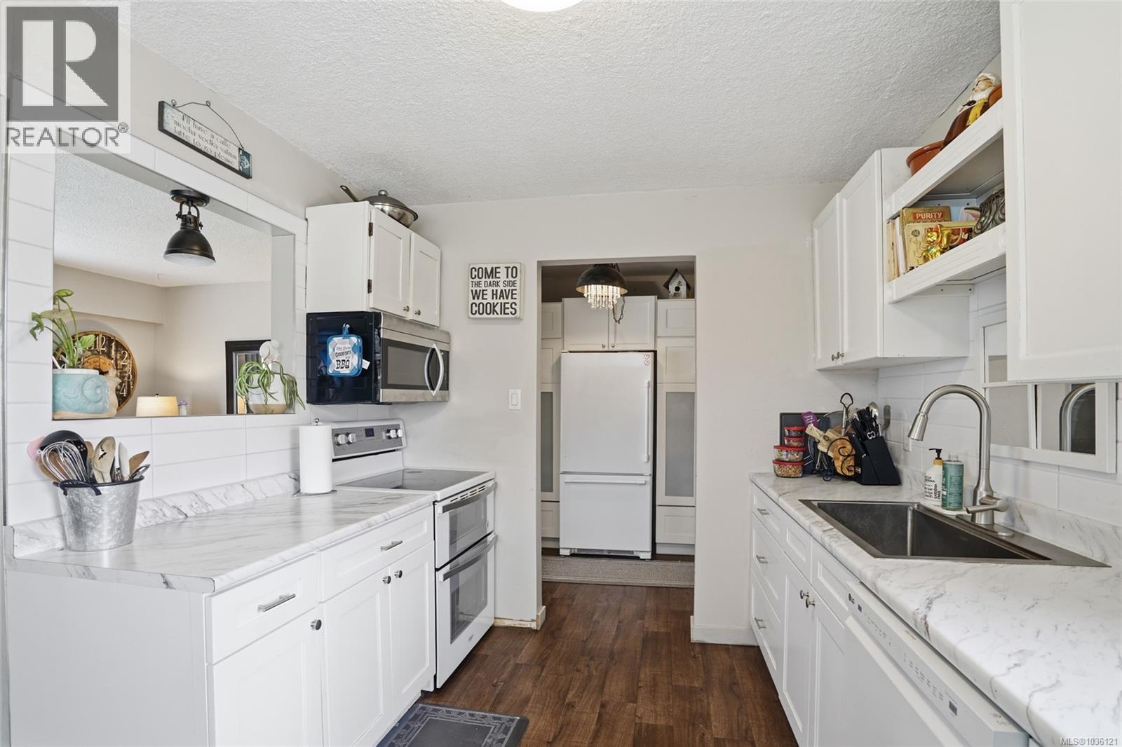 3805 Morgan Cres N - 6