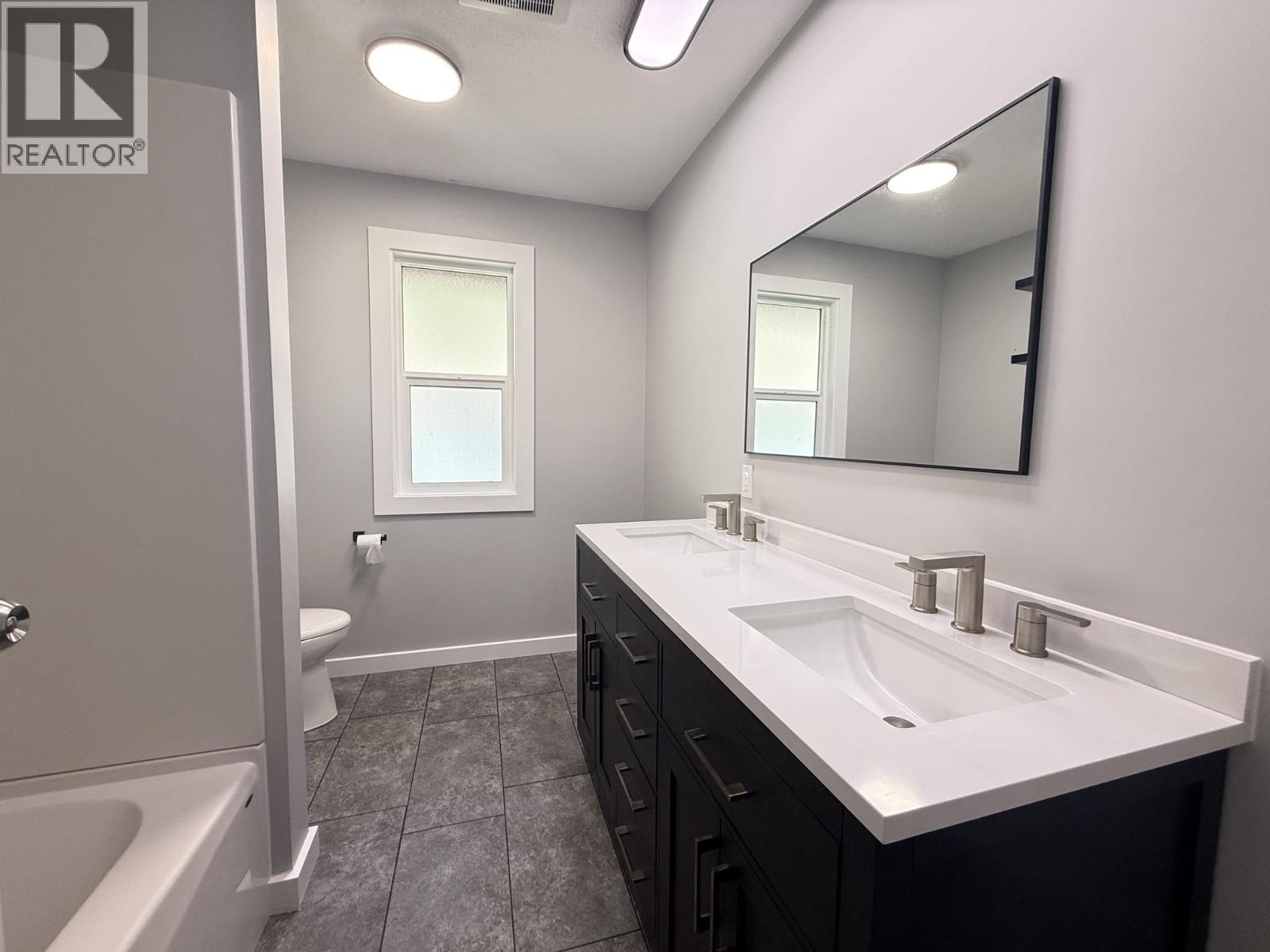 2412 BELLEVUE DRIVE - 14