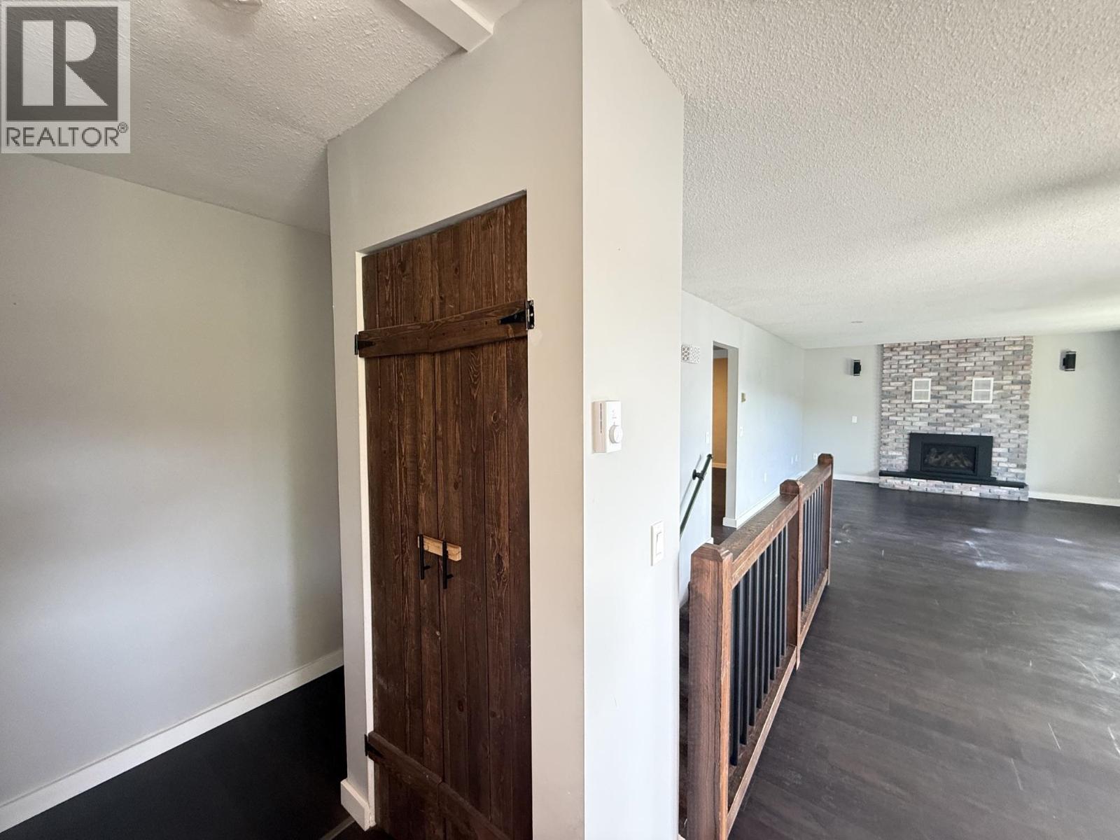 2412 BELLEVUE DRIVE - 15