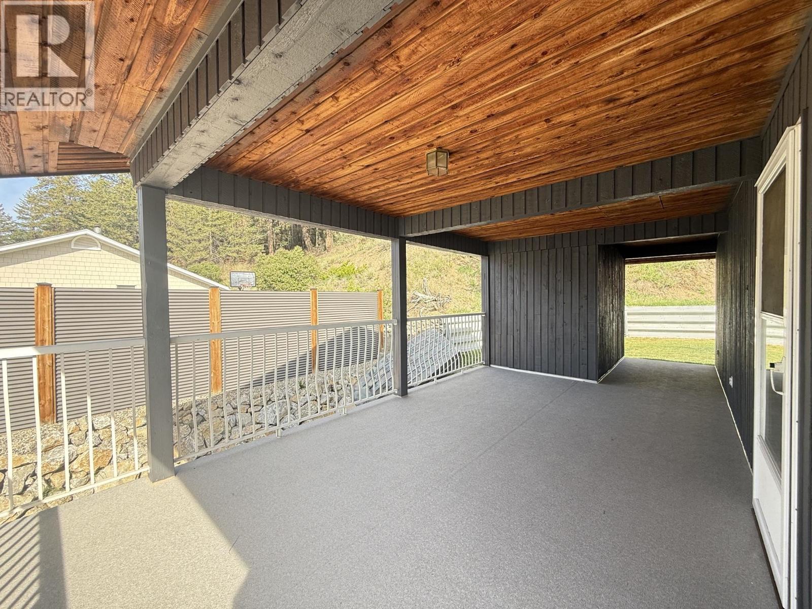 2412 BELLEVUE DRIVE - 20