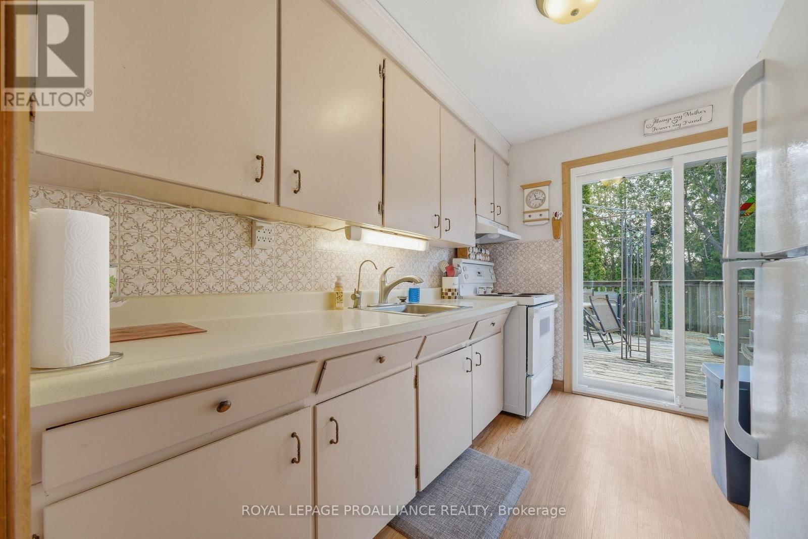 131 LOCK ROAD - 13