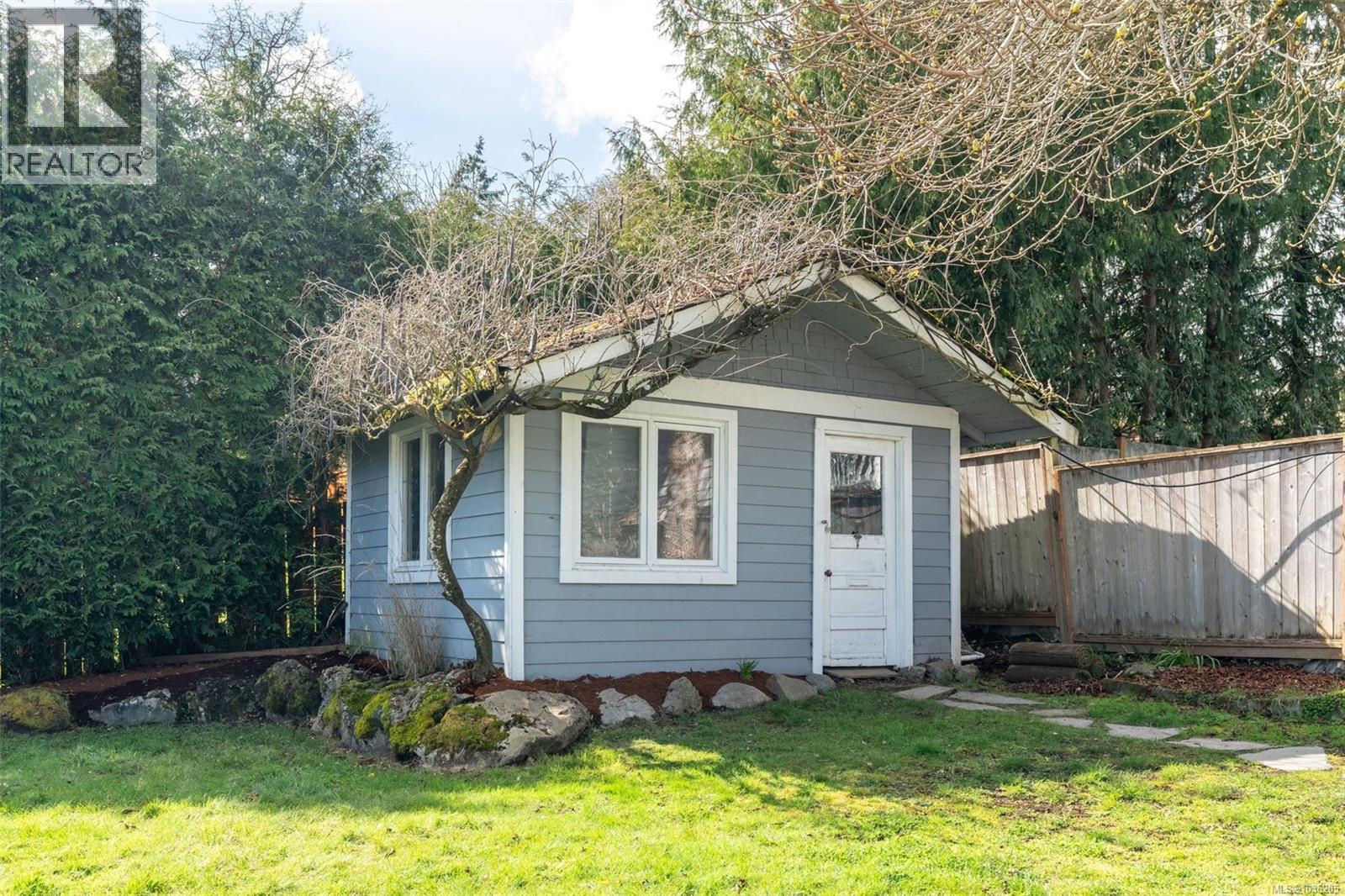981 Violet Ave - 36
