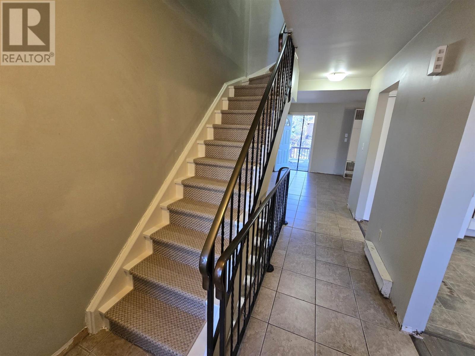 55 Tokyo CRES, Elliot Lake, Ontario, P5A2S1 — Photo 8