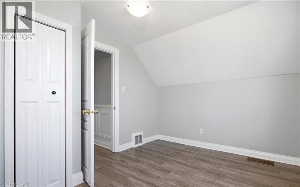 542 WALMER Road Unit# Upper, Hamilton, Ontario, L8H3E6 — Photo 4