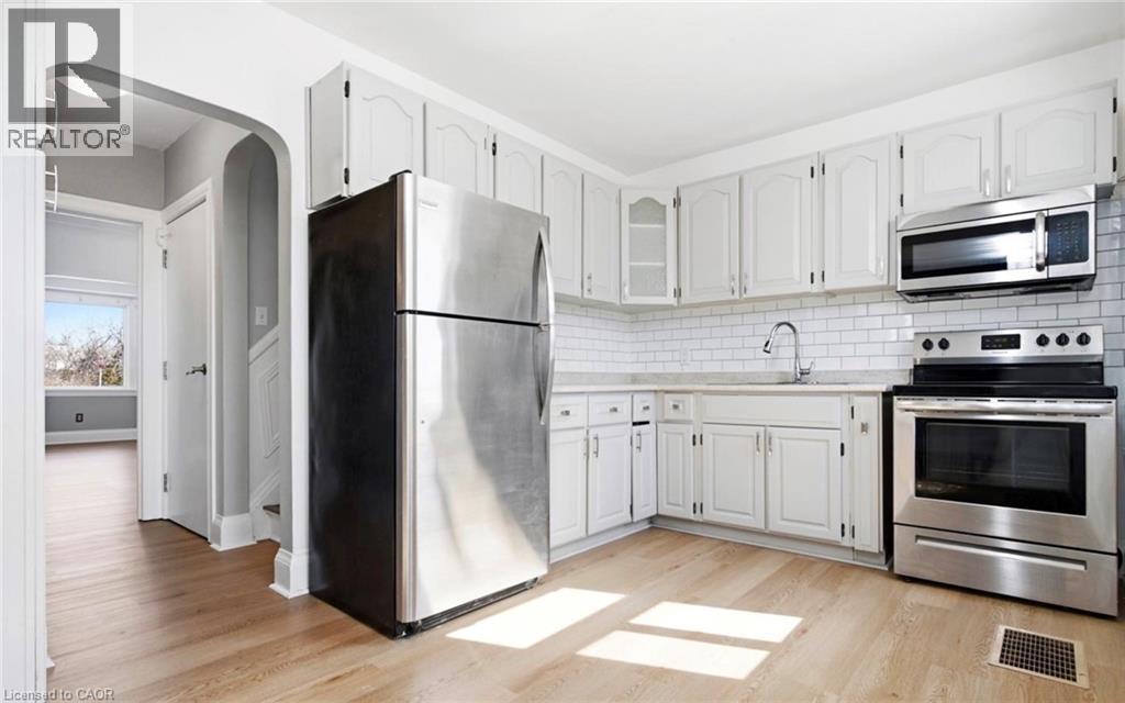 542 WALMER Road Unit# Upper, Hamilton, Ontario, L8H3E6 — Photo 16