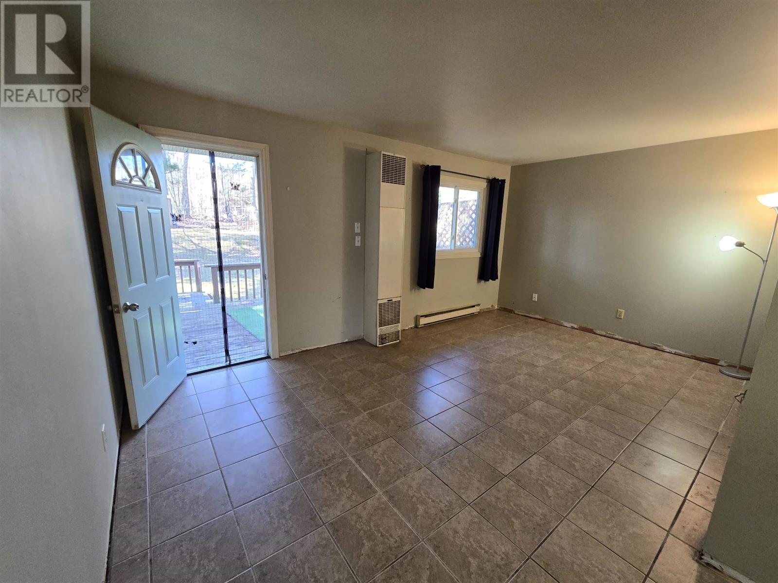 55 Tokyo CRES, Elliot Lake, Ontario, P5A2S1 — Photo 6