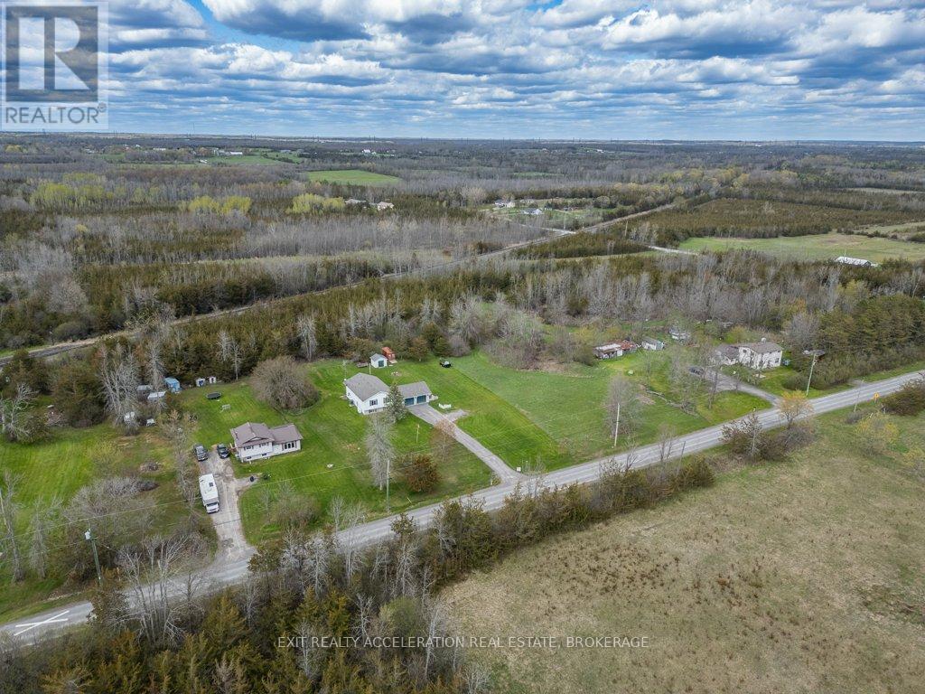 1189 LAZIER ROAD — photo 49