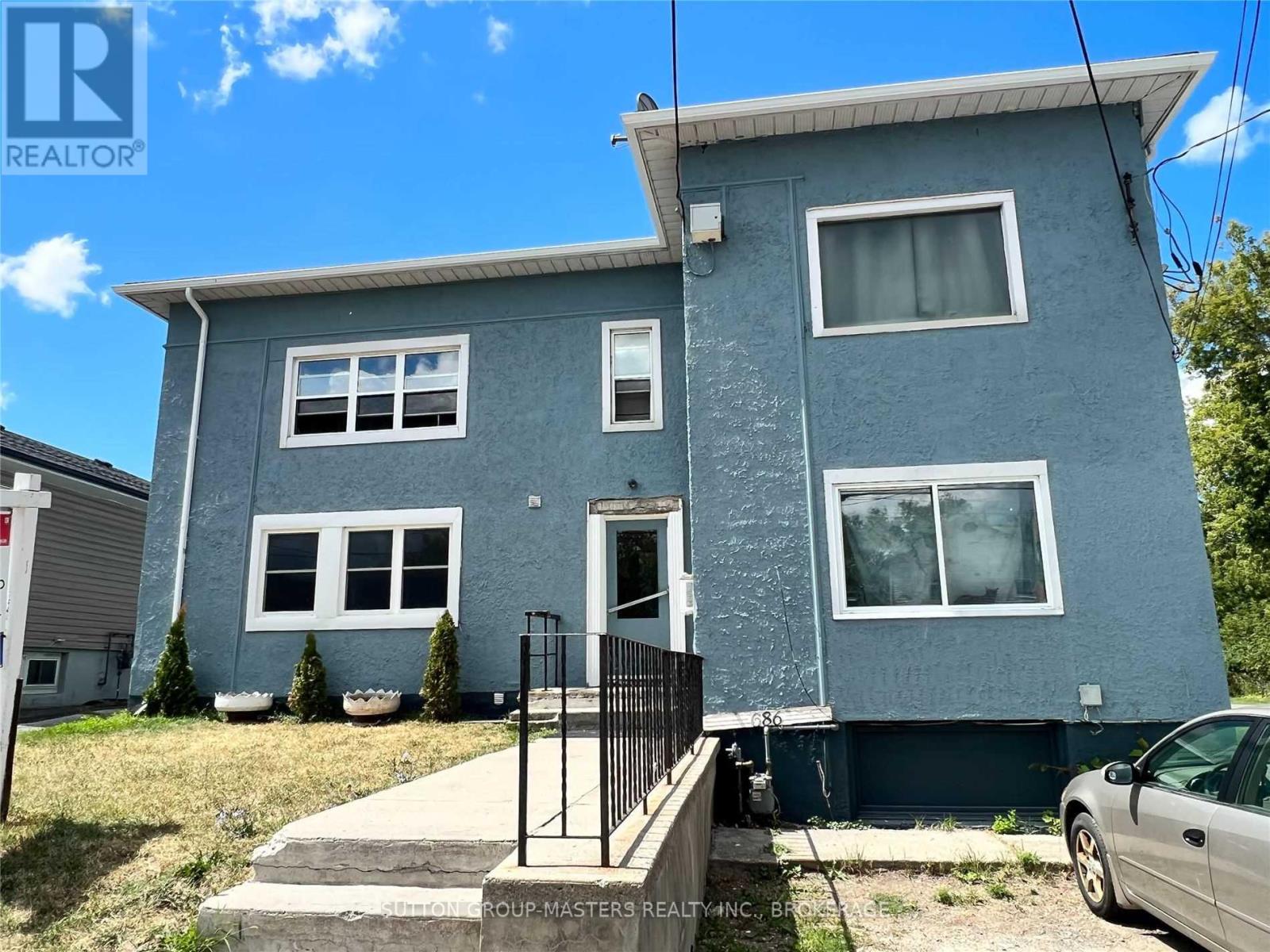 686 MONTREAL STREET - 1