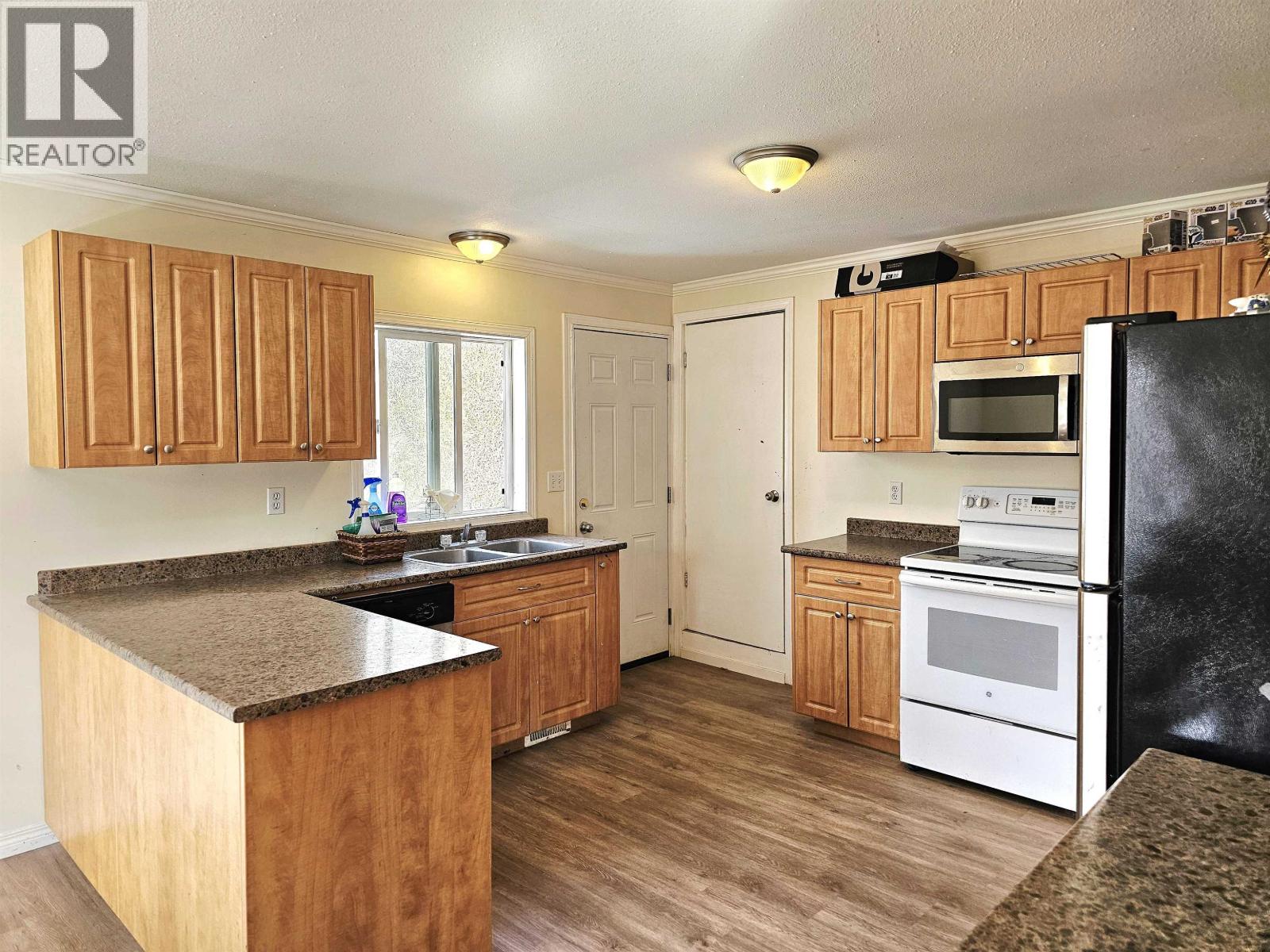 131 6TH AVENUE - 9