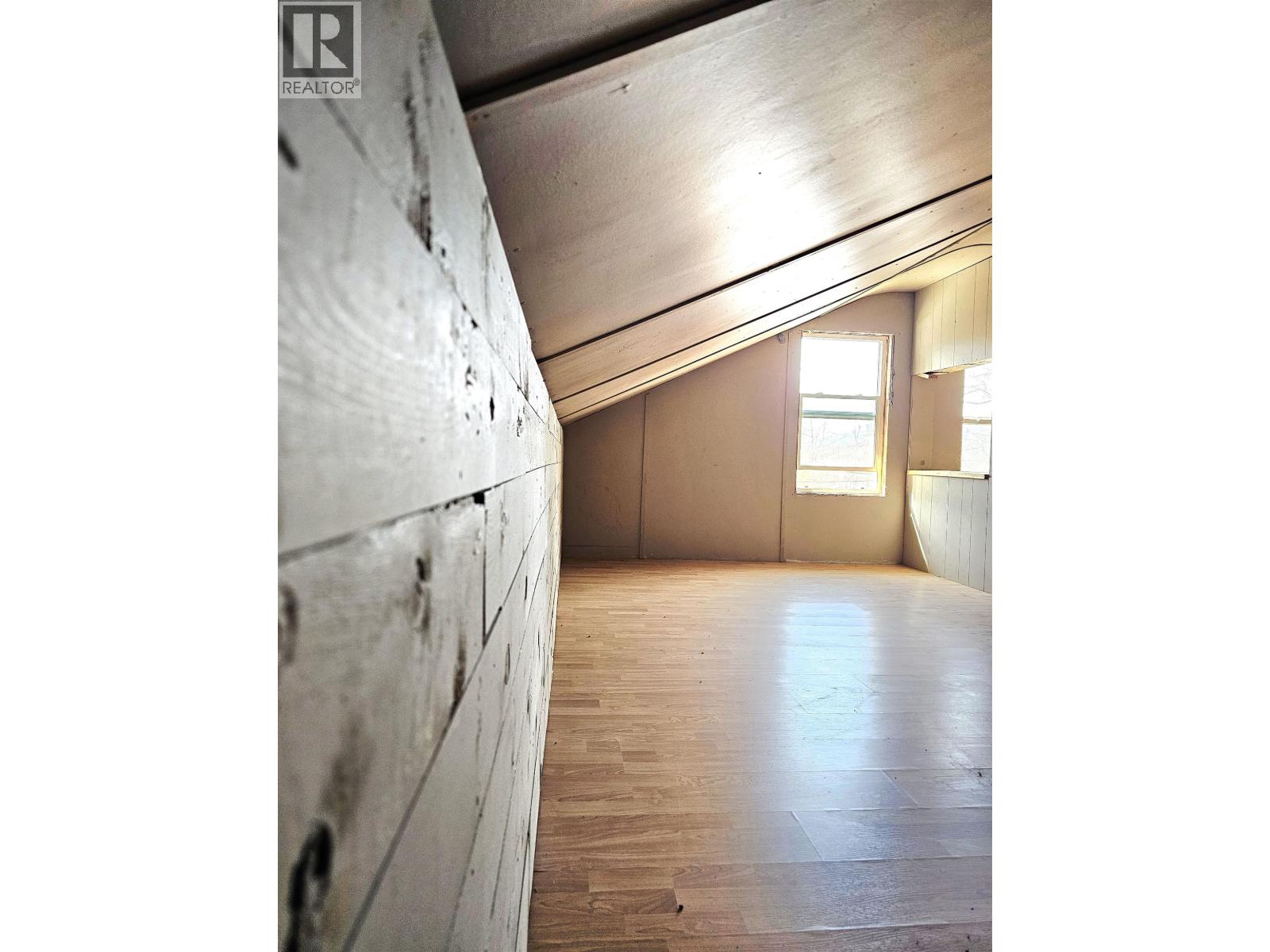 131 6TH AVENUE - 38