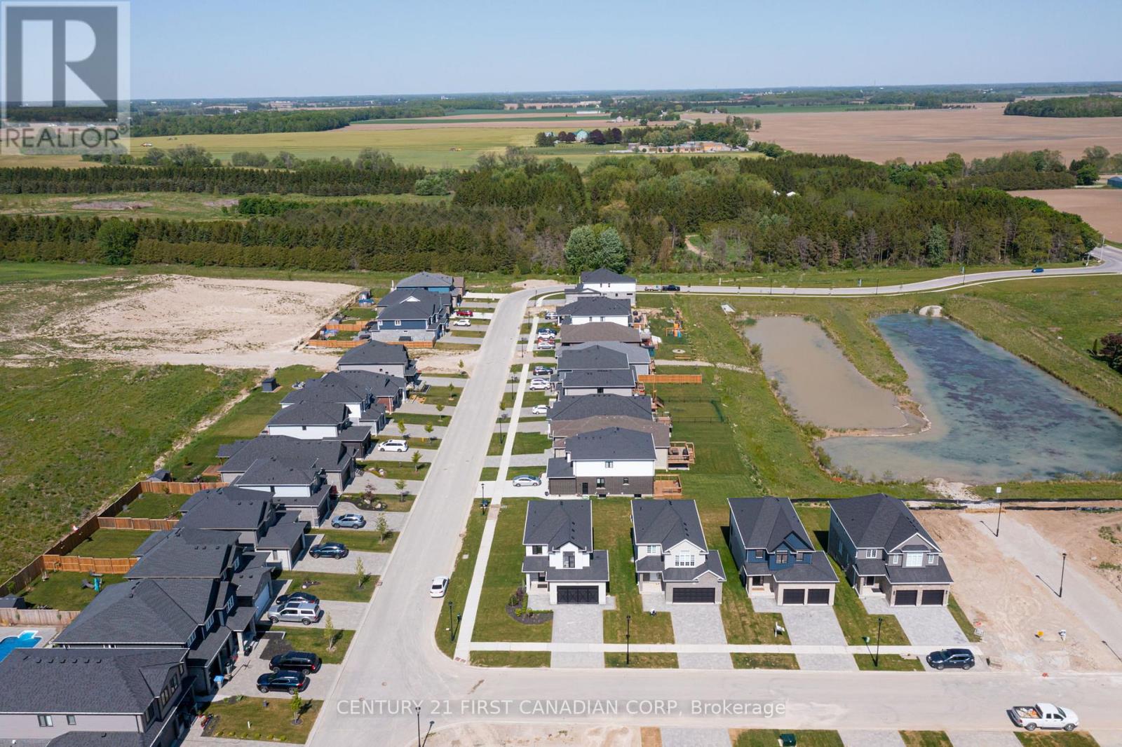 133 BASIL CRESCENT - 32