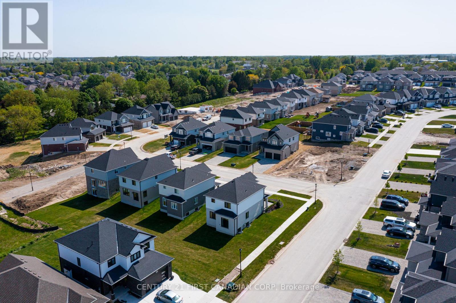 133 BASIL CRESCENT - 37